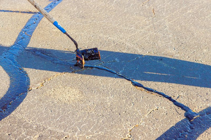 Asphalt Sealcoating