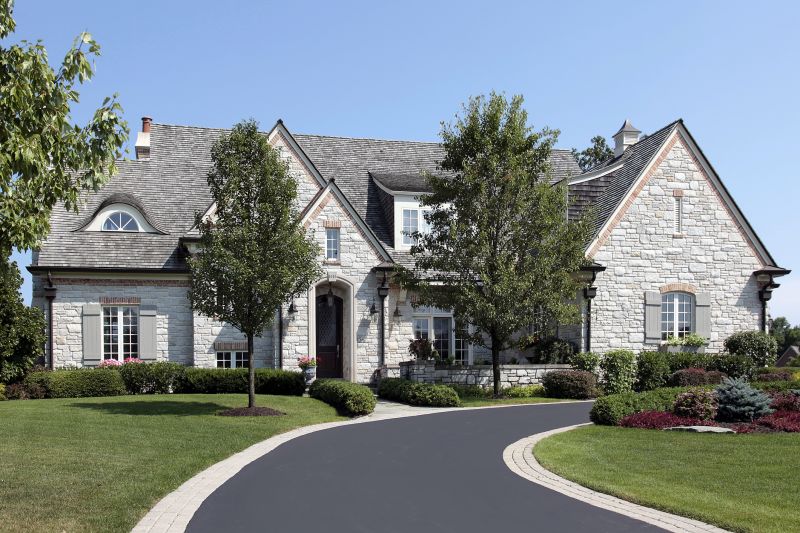 Driveway Tarring detail